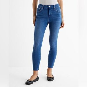 NWT Express Mid Rise Medium Wash Flexx Cropped Skinny Jeans - size XL